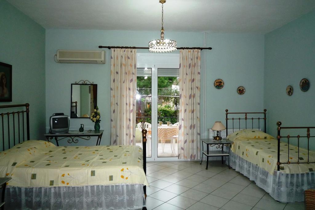 Kleidas Apartments Thimianá Szoba fotó